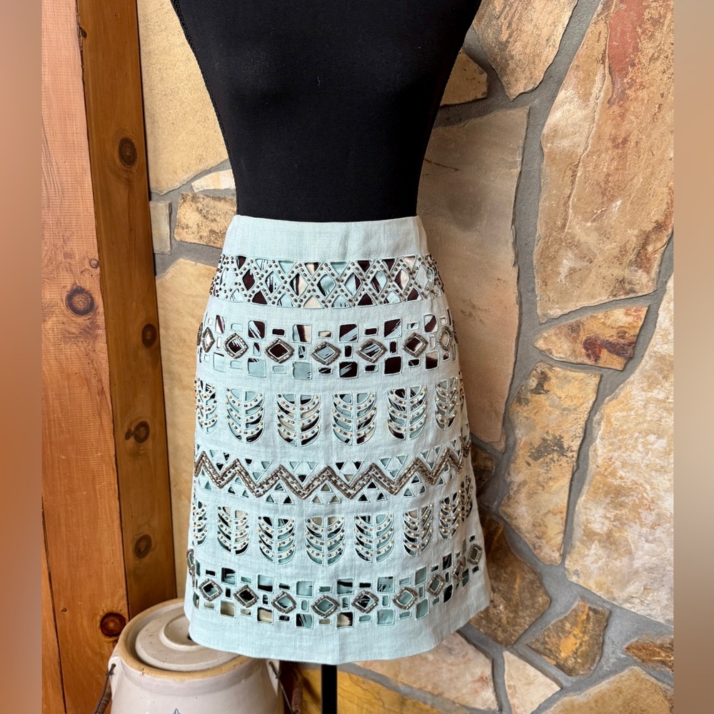 Per Se Linen Beaded Cut-Out Silk Lined Mini Skirt (6) - Picture 3 of 17